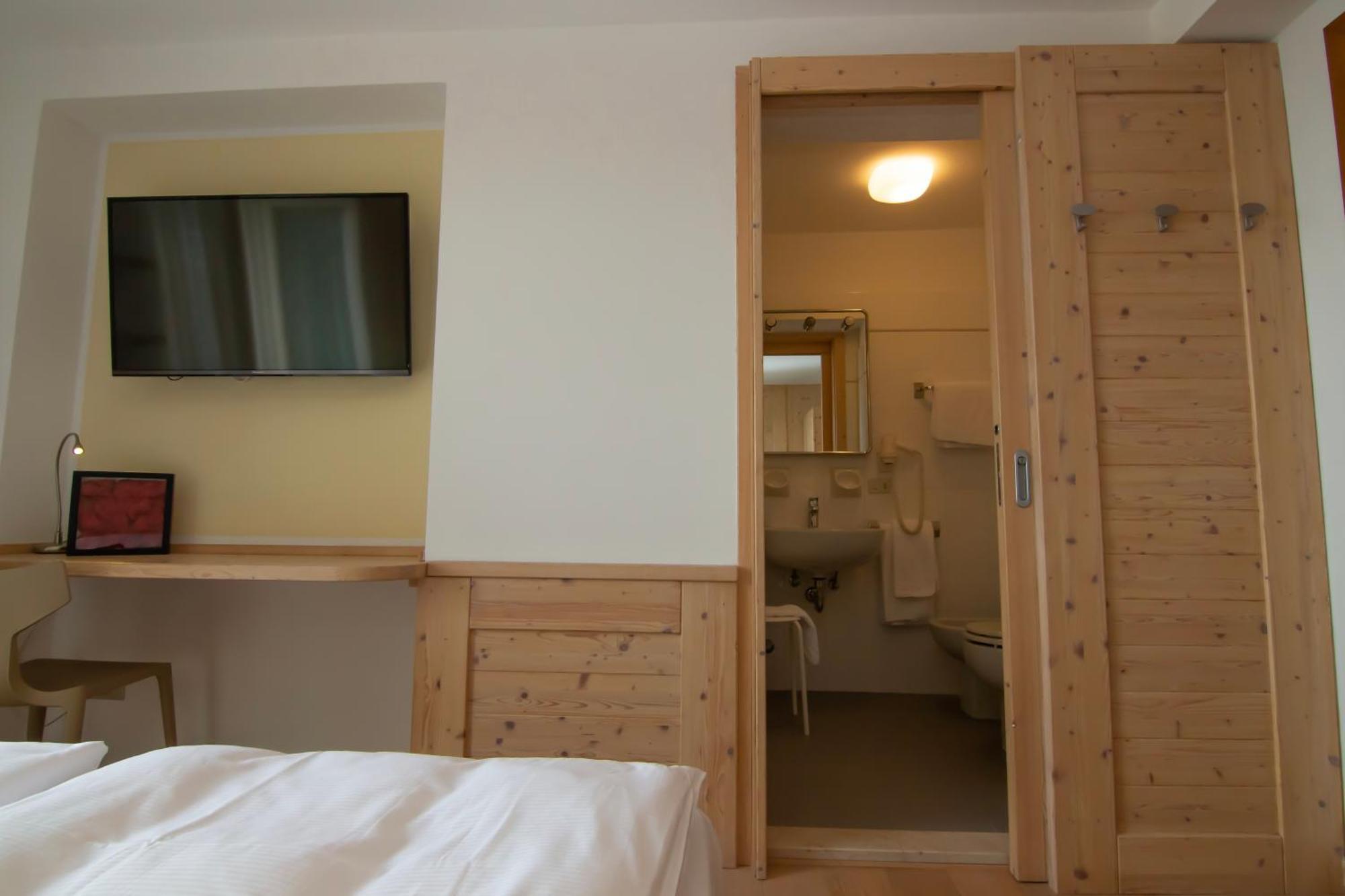 Hotel Miralago Bossico