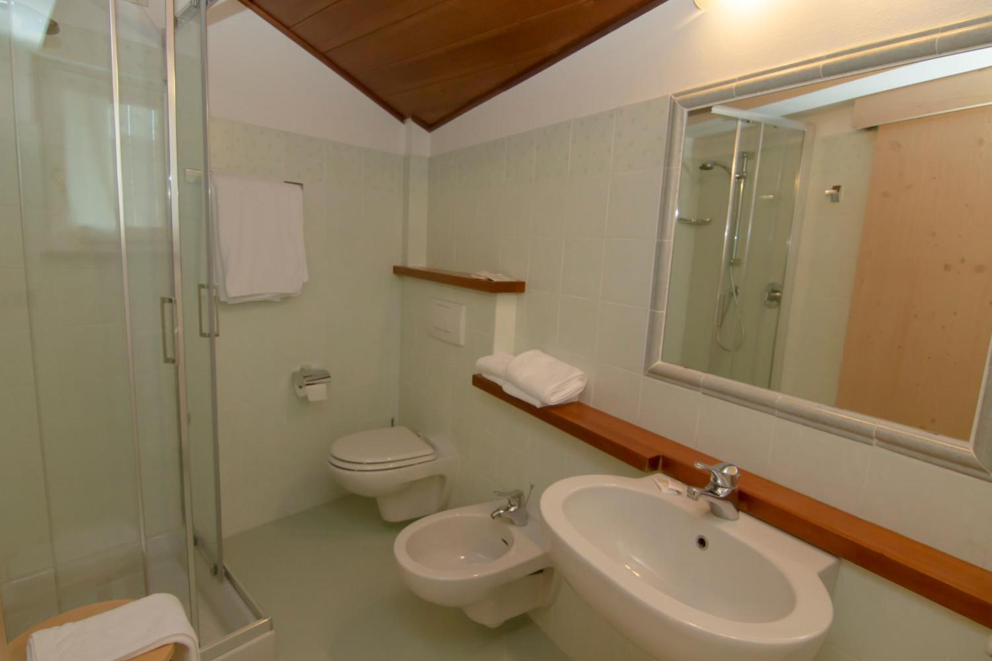 Miralago Hotel 3*