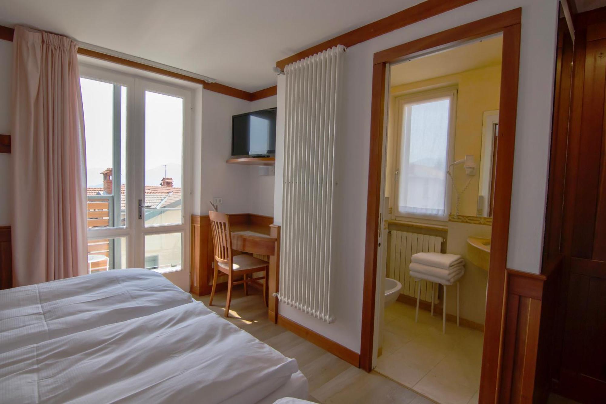 Miralago Hotel
