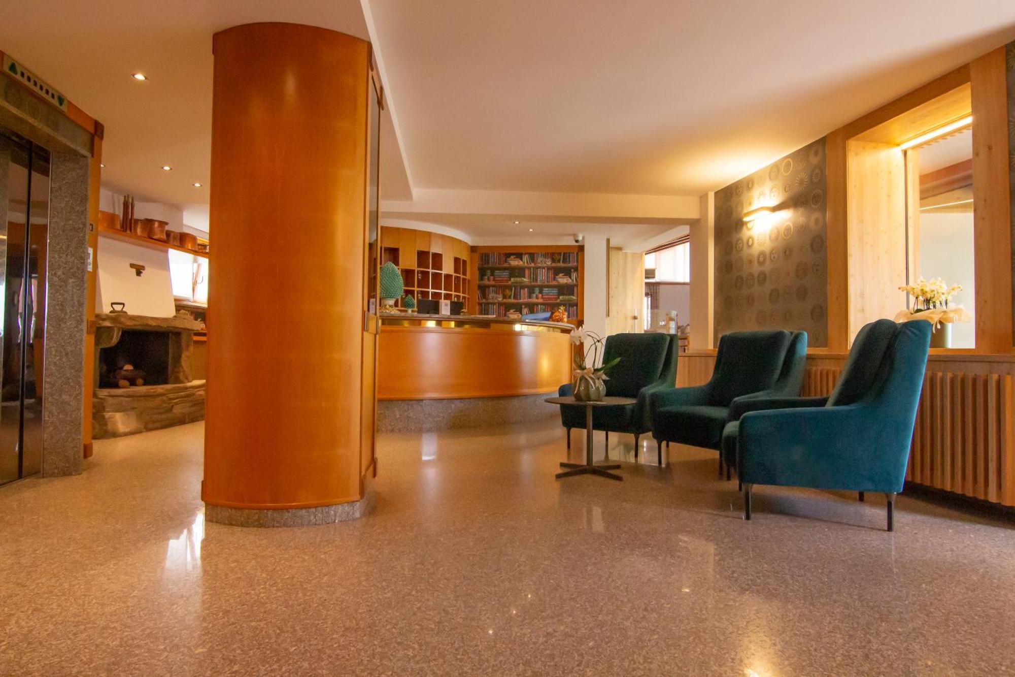 Miralago Hotel Bossico